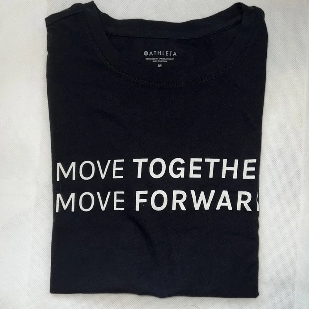 NWOT! Athleta Daily Organic Crew Tee Black - Picture 5 of 5